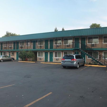 Executive Motel Юджин Экстерьер фото